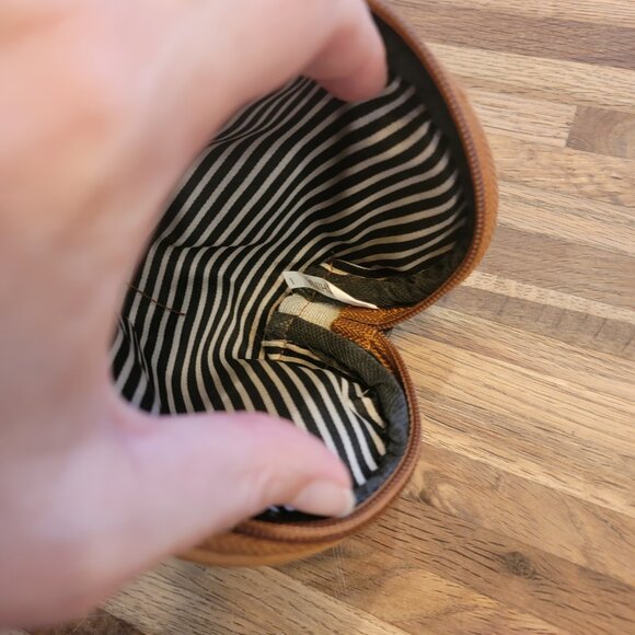 Beverly Hills Polo Club Signature Print Brown/Tan Zip Wristlet Purse - Picture 5 of 12